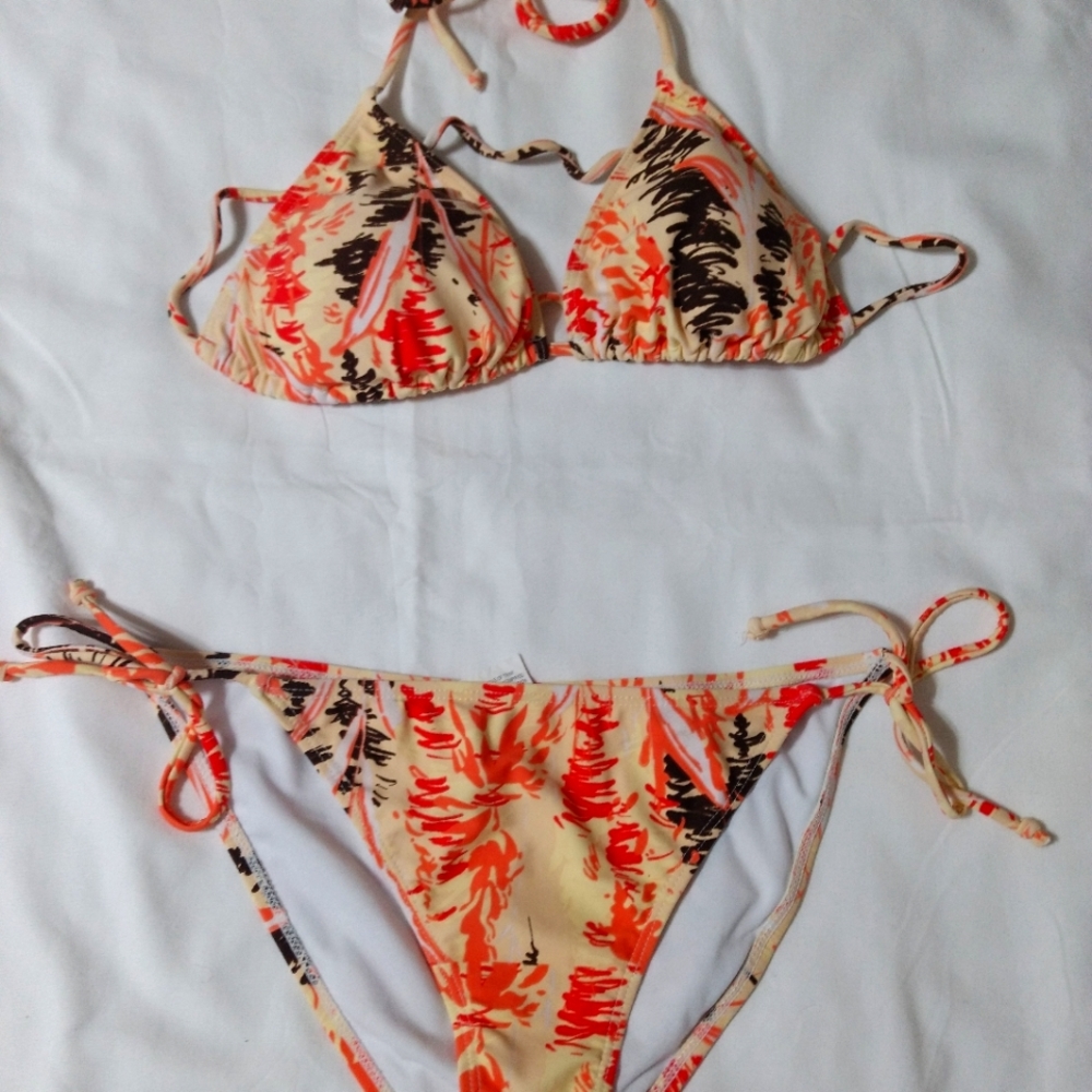 Tropical bikini